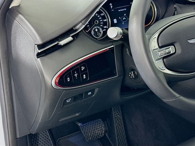 Thumbnail: 2025 Genesis GV70 - 10