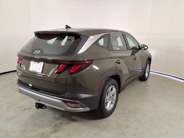 2025 Hyundai Tucson SE photo