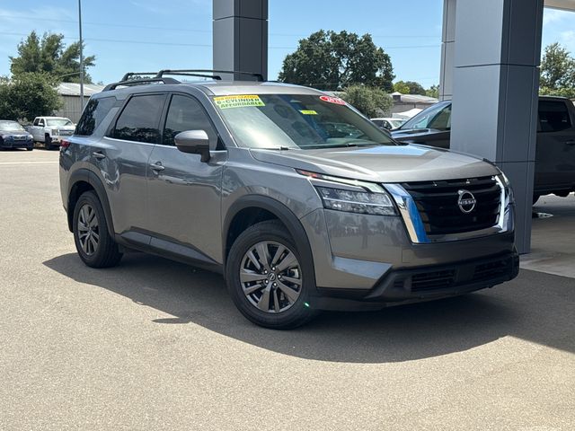 2022 Nissan Pathfinder SV FWD