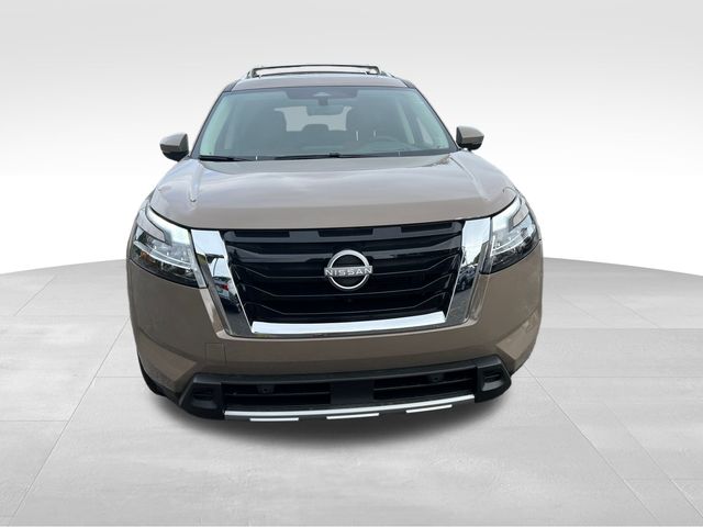 2024 Nissan Pathfinder Platinum 4