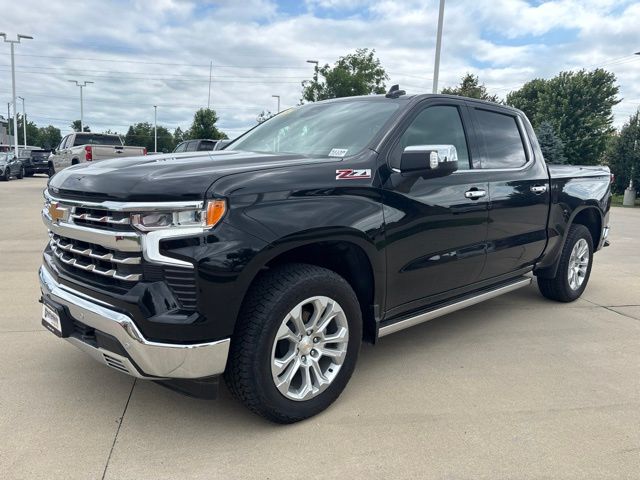 2025 Chevrolet Silverado 1500 LTZ - Photo 36