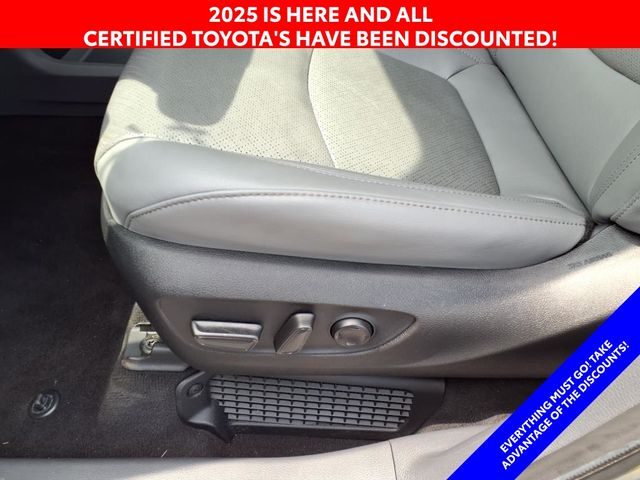 2024 Toyota Sienna Limited photo
