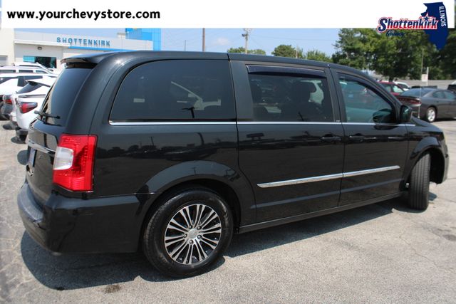 Used 2014 Chrysler Town & Country Van
