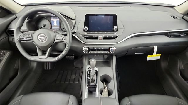 2025 Nissan Altima