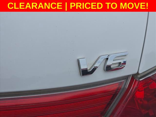 Used 2011 White Honda EX-L image 30