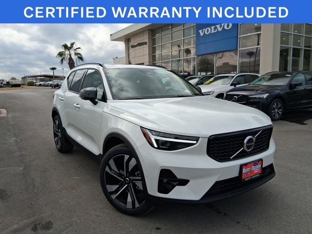 2026 Volvo XC40 B5 Ultra