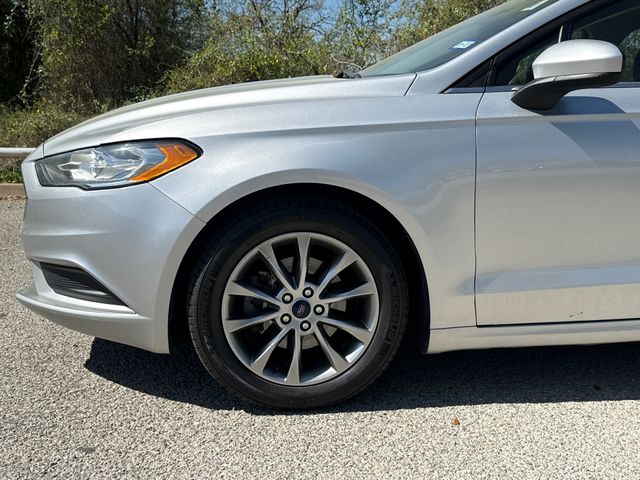 Used 2017 Silver Ford SE image 5