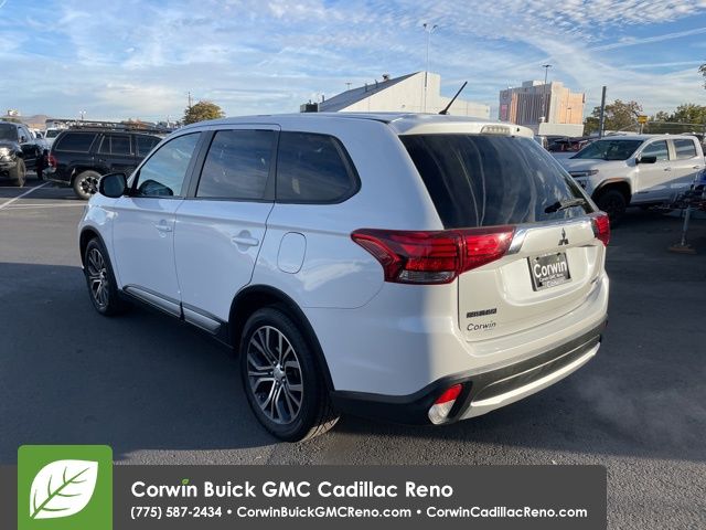 2016 Mitsubishi Outlander SE 28