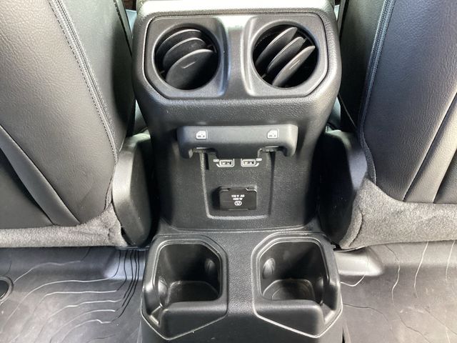 Used Car 2023 Jeep Gladiator  Overland For Sale Under $35,000 In San Antonio, Texas