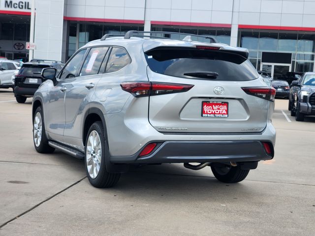 2025 Toyota Highlander Limited Silver at Gullo Toyota