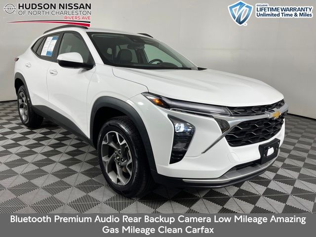 Summit White 2024 Chevrolet Trax SUV / Crossover Front-Wheel Drive 6-Speed Automatic