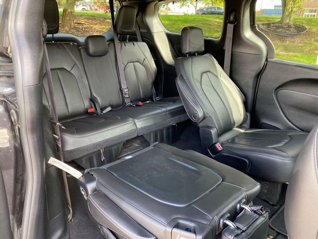 2018 Chrysler Pacifica Touring L 25