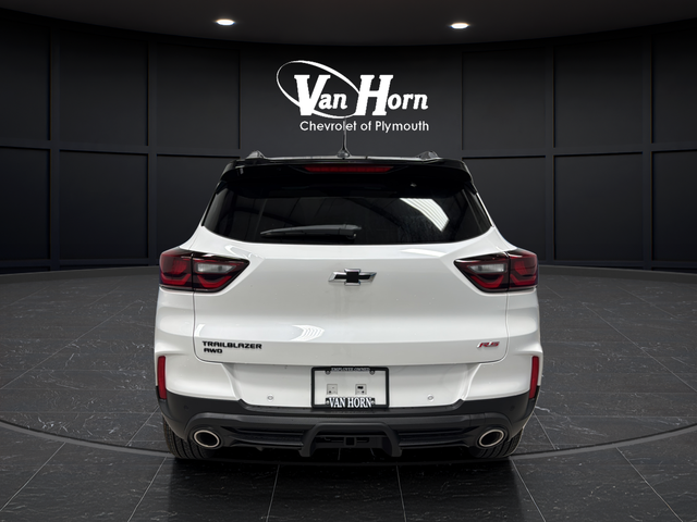 New 2026 Iridescent Pearl Tricoat Chevrolet RS image 6