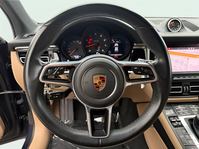 2021 Porsche Macan Base - Photo 17