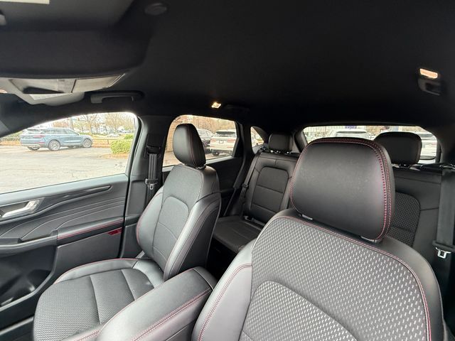 2025 Ford Escape ST-Line photo