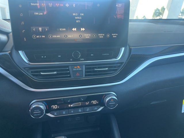 New 2025 Gray Nissan 2.5 SR image 18