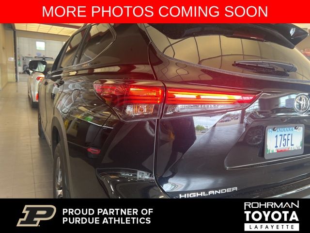 2023 Toyota Highlander XLE 13