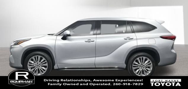 2023 Toyota Highlander Platinum FWD