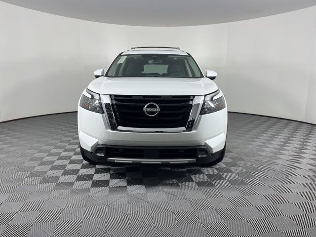 2025 Nissan Pathfinder SL 3