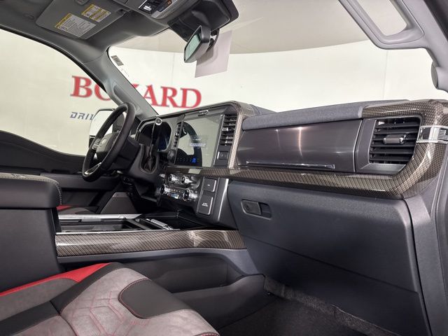 2025 Avalanche Ford Super Duty F-250 SRW Lariat 4X4 Truck