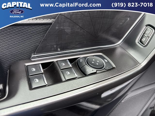 Used 2023 Gray Ford XLT image 21