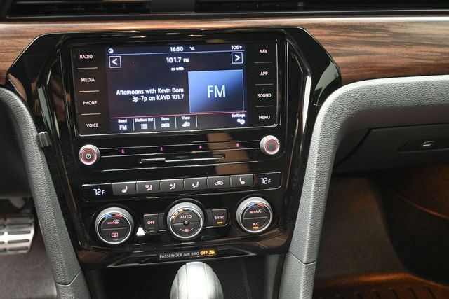 Used 2022 Volkswagen Passat Sedan