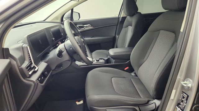 2023 Kia Sportage LX - 9