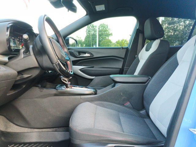 Used 2024 Chevrolet Trax SUV