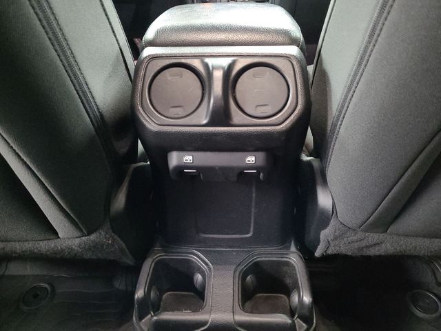 2021 – Jeep – Wrangler