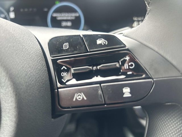 2025 Hyundai Elantra Hybrid - Image 17