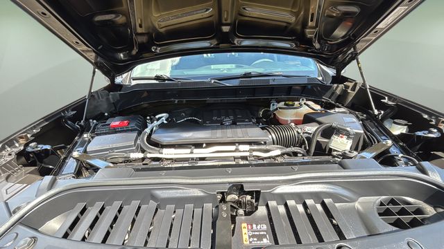 Used 2022 Black Chevrolet Custom image 31