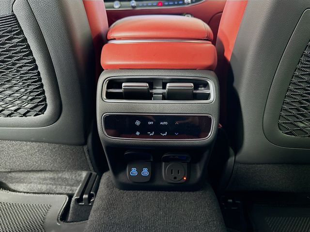 Thumbnail: 2026 Genesis GV70 - 18