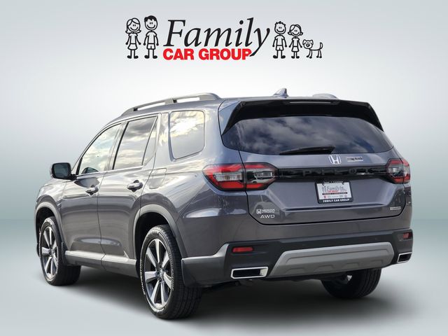 View vehicle photo 3