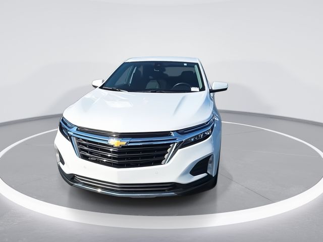 Used 2022 White Chevrolet LT image 3