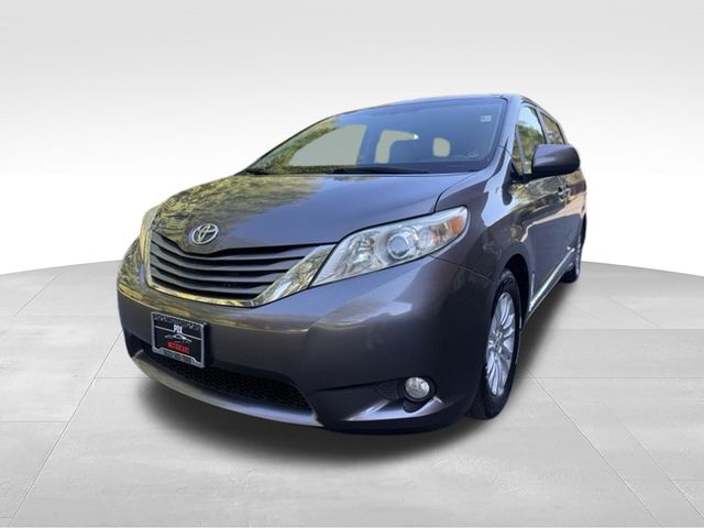 Predawn Gray Mica 2012 Toyota Sienna Minivan Front-Wheel Drive 6-Speed Automatic Overdrive
