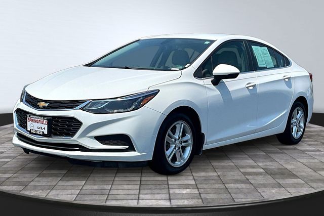  2018 Chevrolet Cruze LT Sedan FWD   