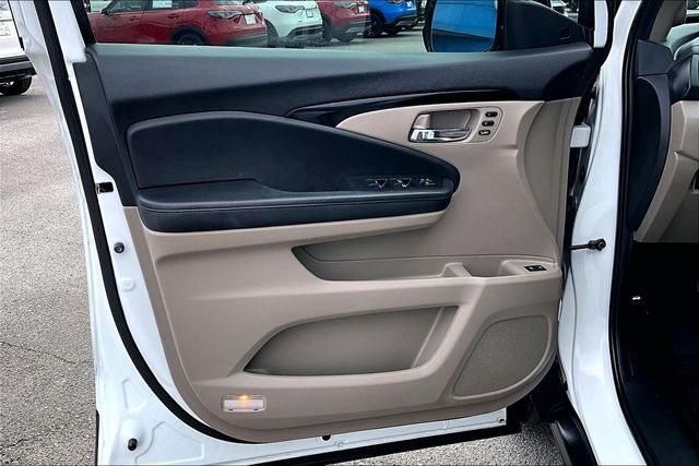 Used 2021 Honda Pilot Touring 4D Sport Utility