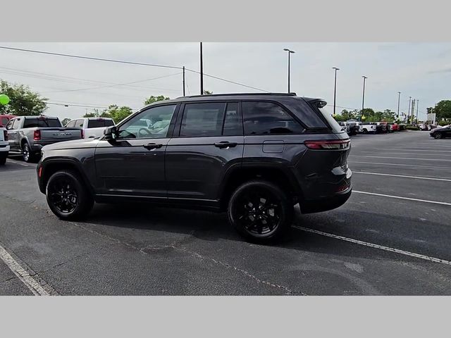 2025 Jeep Grand Cherokee Altitude X 4x2