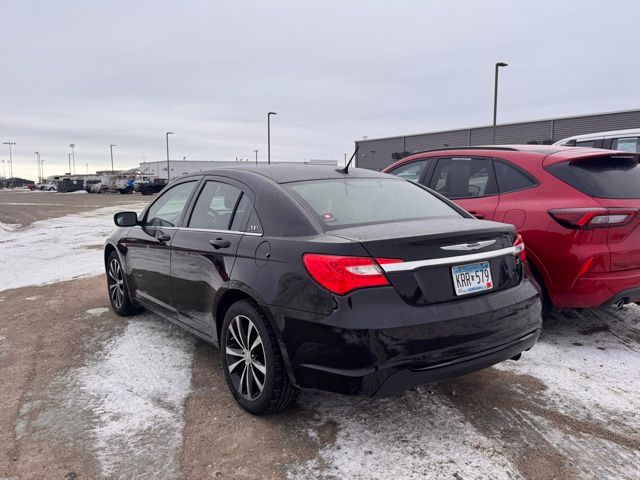 2013 Chrysler 200 Touring