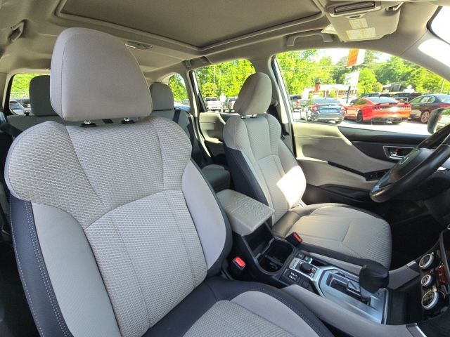 2023 Subaru Forester Premium:B02302