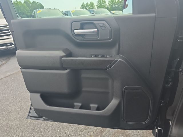 Used 2026 Black Chevrolet Custom image 27