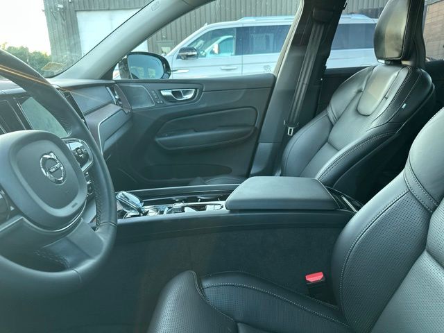 Certified Used 2023 Silver Volvo B5 Ultimate Dark Theme image 7