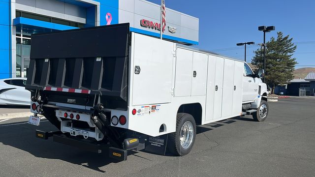 2023 Chevrolet Silverado 6500HD  2