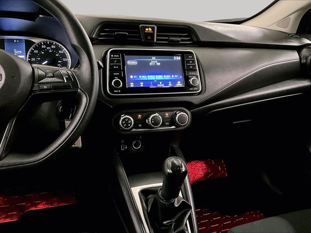 2023 Nissan Versa 1.6 S - 5