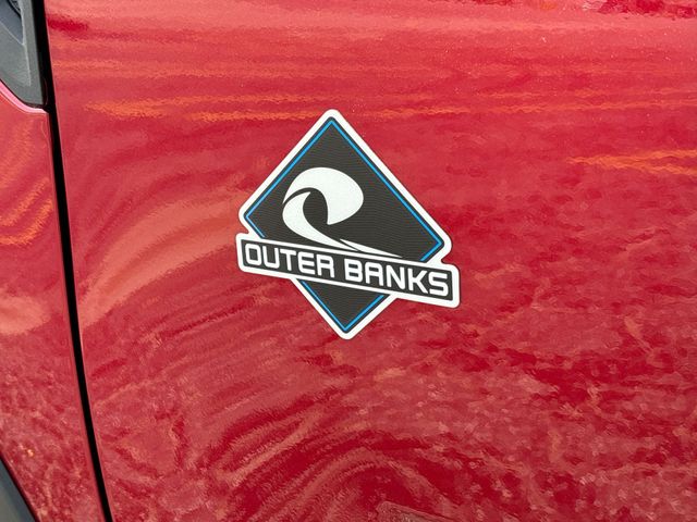 New 2025 Ruby Red Metallic Tinted Clearcoat Ford Outer Banks® image 15