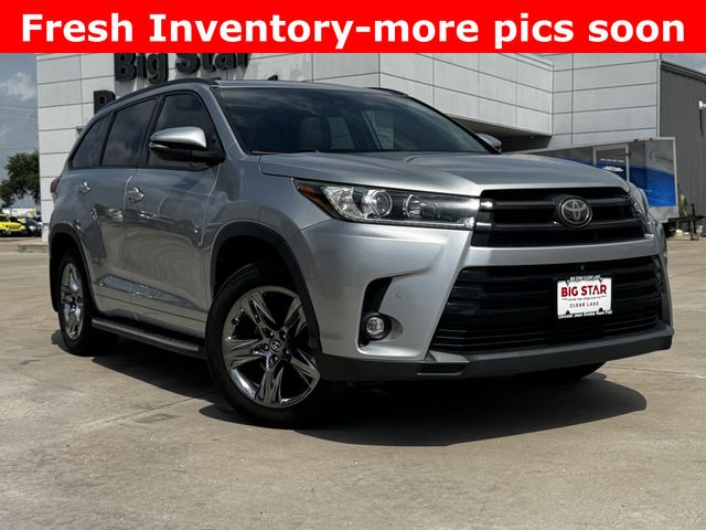 2019 Toyota Highlander Limited Platinum Silver at River Oaks CDJR