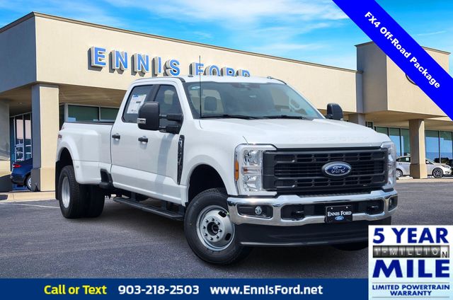 2025 Ford F-350SD XL photo