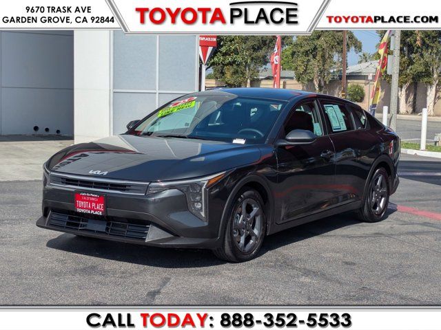 2025 Kia K4 LXS FWD
