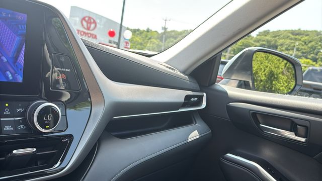 Used 2024 Toyota Highlander SUV
