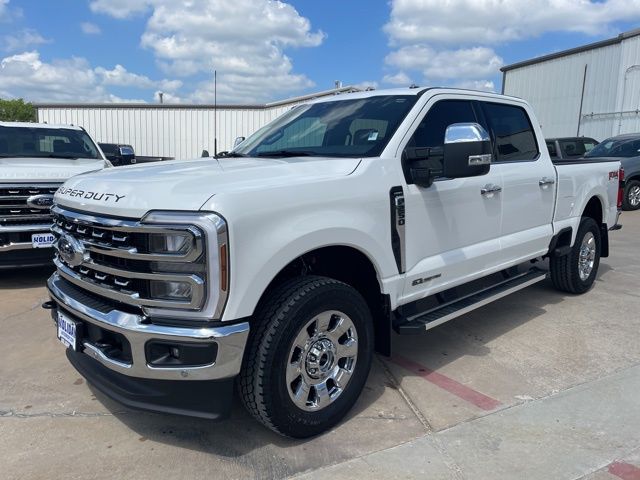 Star White Metallic Tri-Coat 2026 Ford F-250 Super Duty Lariat Crew Cab 4WD Pickup Truck Four-Wheel Drive Automatic